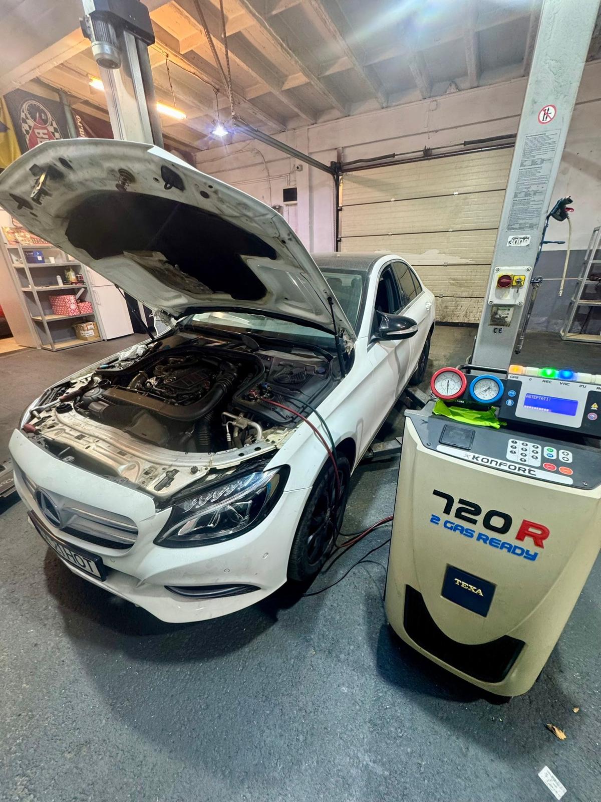 Mercedes-Benz – Service Climatizare (AC)